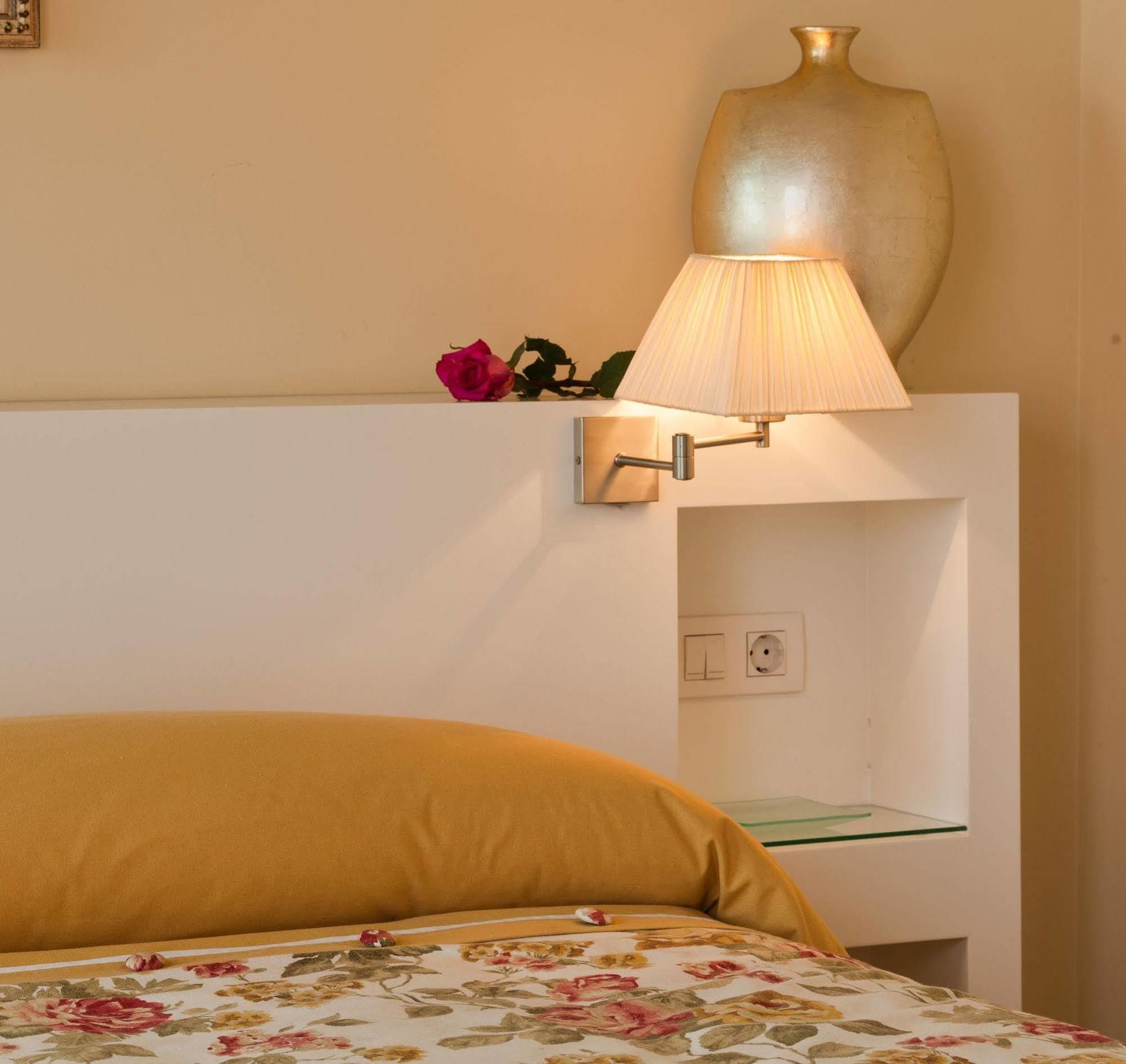 Hotel Puerta Gamboa Vigo Bagian luar foto